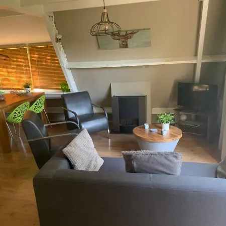 Durbuy-bungalow B99 بيت للعطل