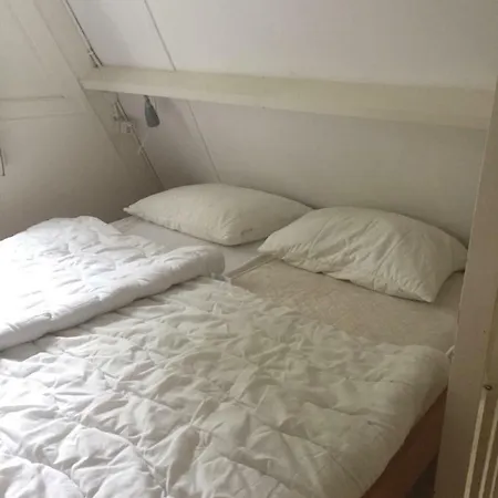 Durbuy-bungalow B99 بيت للعطل دربي
